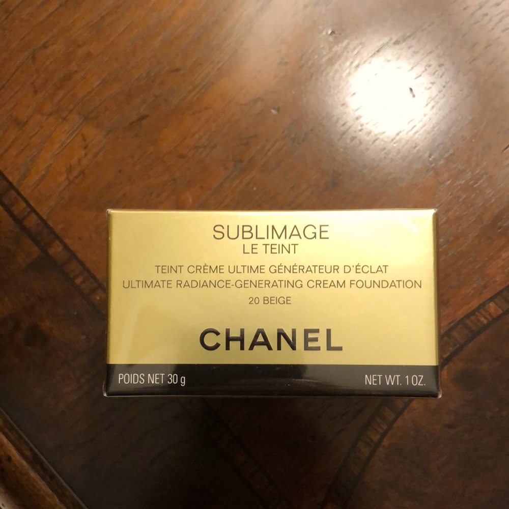 Chanel sublimate le teint foundation 20 beige New